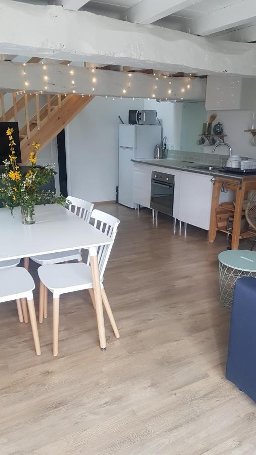Charmant Logement A La Campagne Gazaupouy Kültér fotó