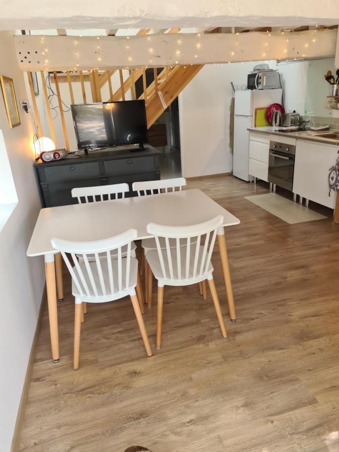 Charmant Logement A La Campagne Gazaupouy Kültér fotó